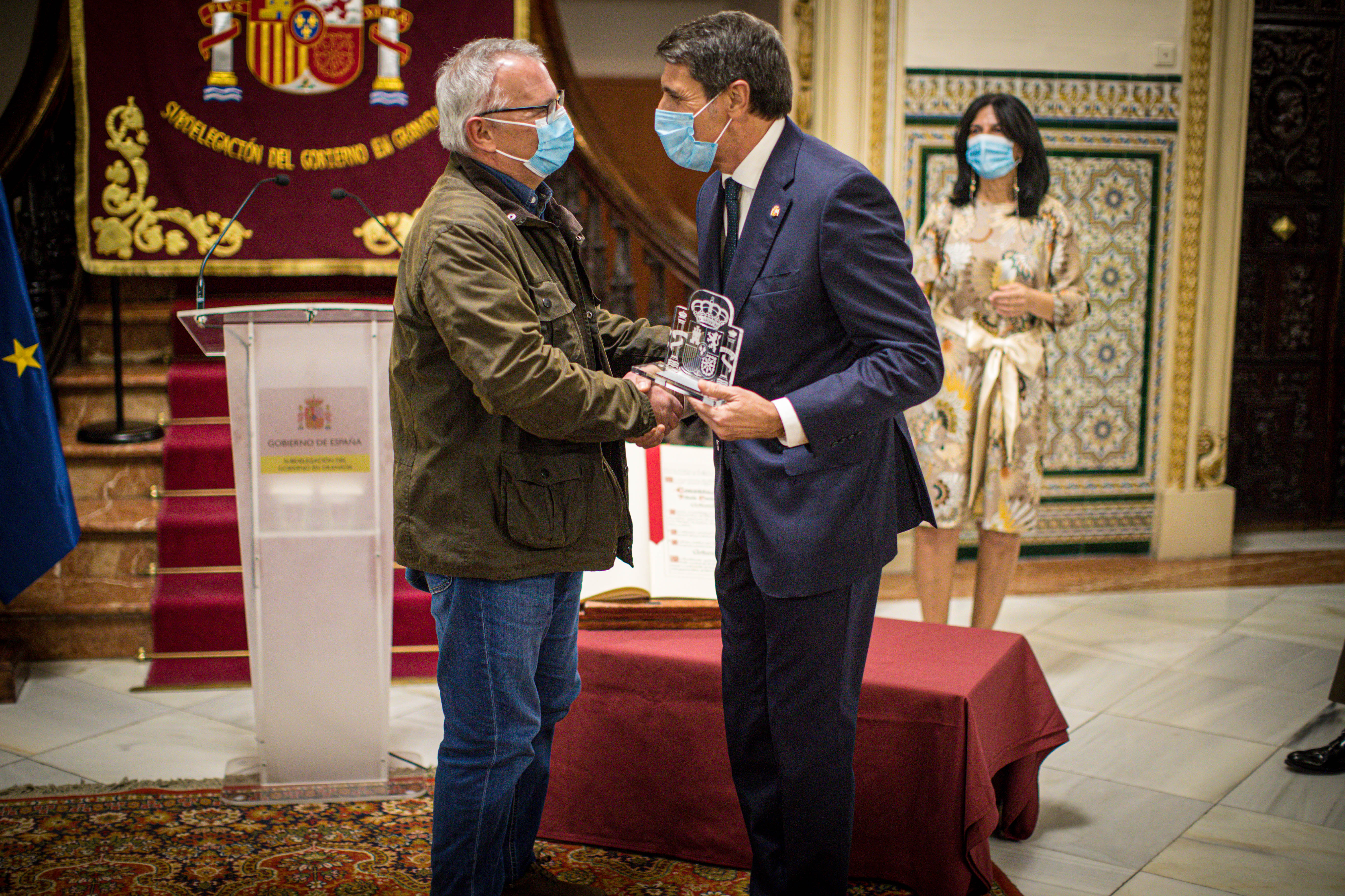 El delegado del Gobierno presidió la entrega de los reconocimientos a personas y entidades destacadas por defender valores constitucionales.