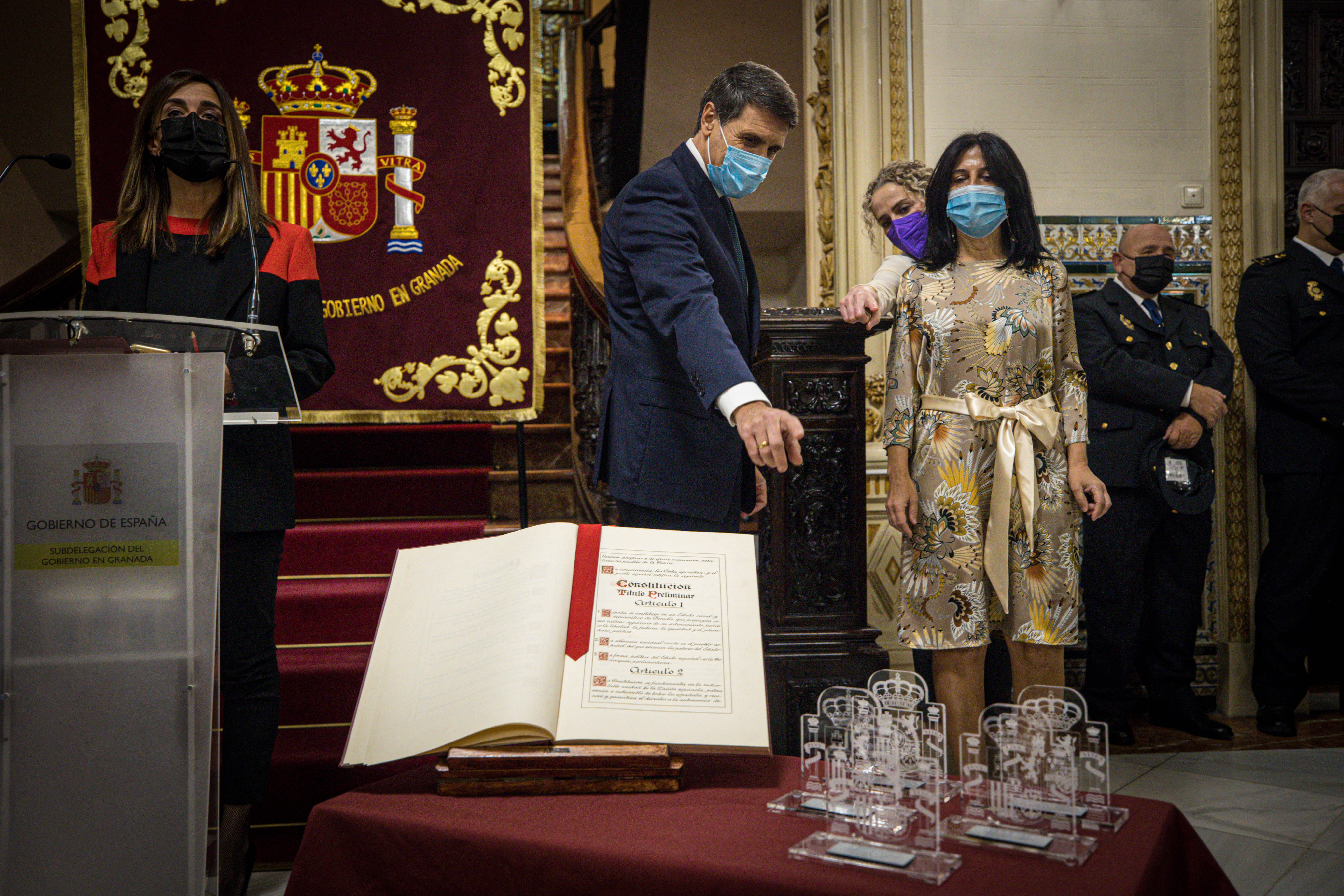 El delegado del Gobierno presidió la entrega de los reconocimientos a personas y entidades destacadas por defender valores constitucionales.