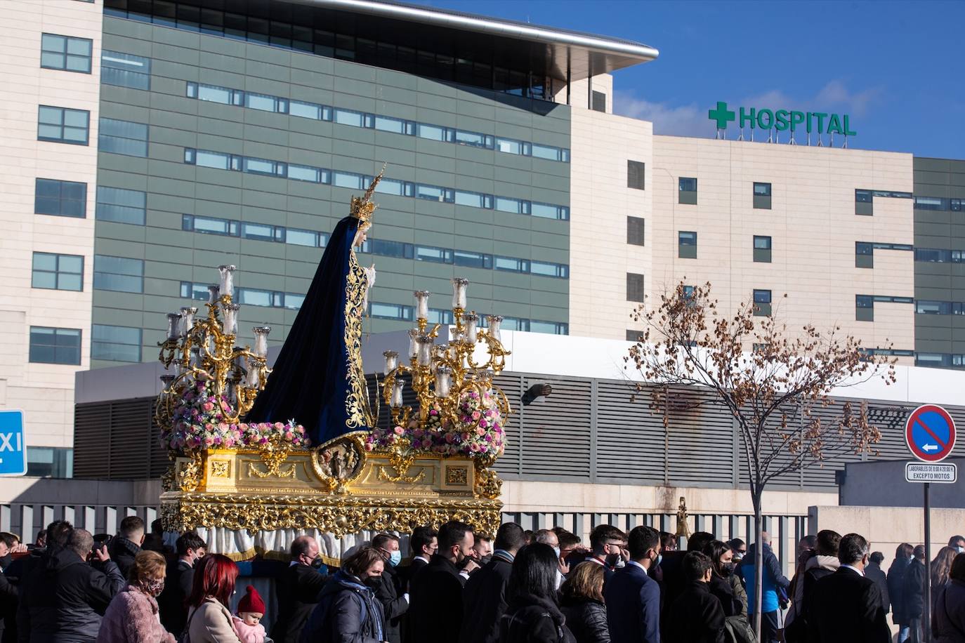 Fotos: Las imágenes de la salida extraordinaria de la Virgen de la Salud