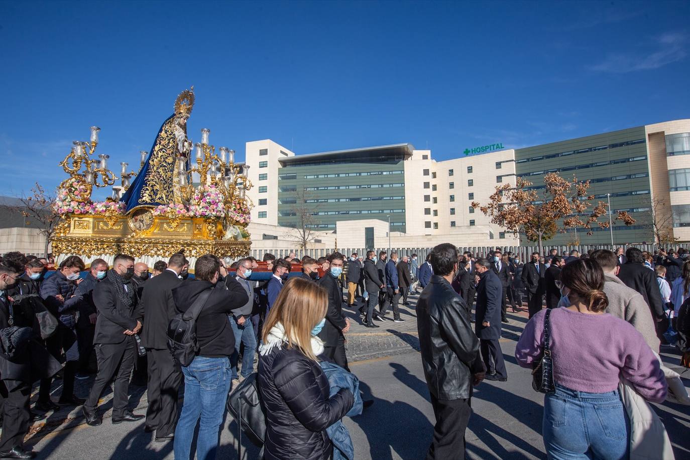 Fotos: Las imágenes de la salida extraordinaria de la Virgen de la Salud