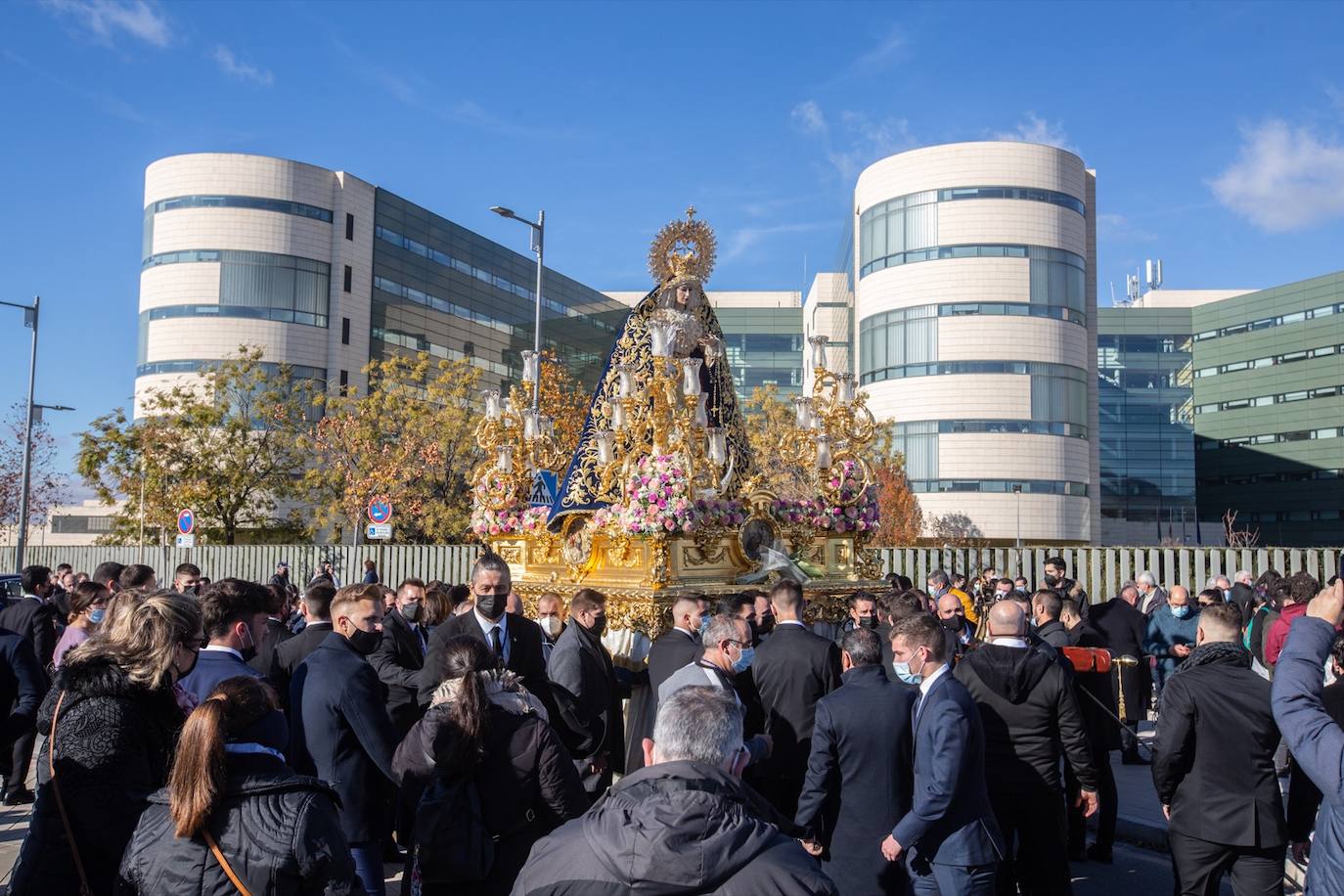 Fotos: Las imágenes de la salida extraordinaria de la Virgen de la Salud