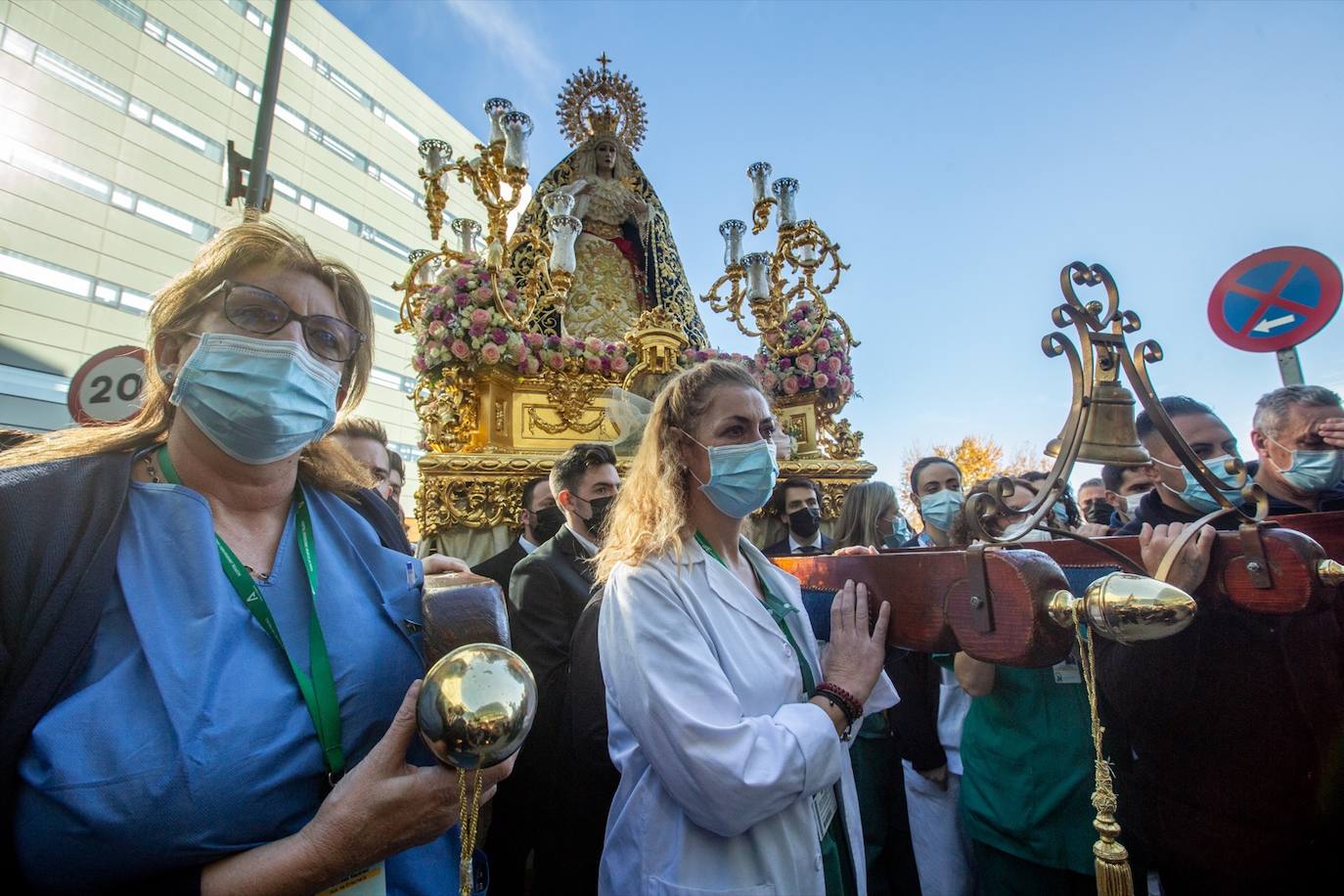 Fotos: Las imágenes de la salida extraordinaria de la Virgen de la Salud