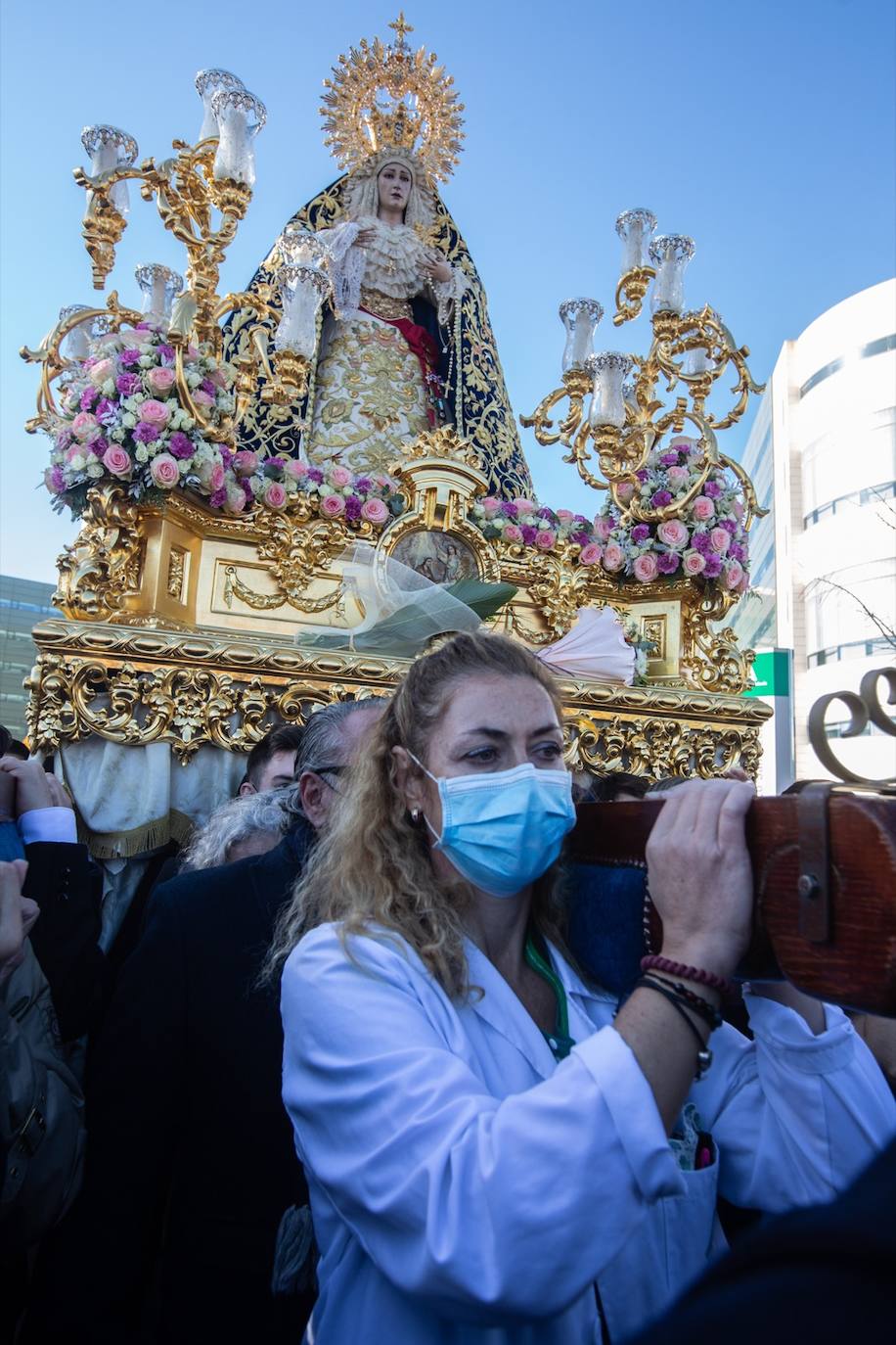 Fotos: Las imágenes de la salida extraordinaria de la Virgen de la Salud