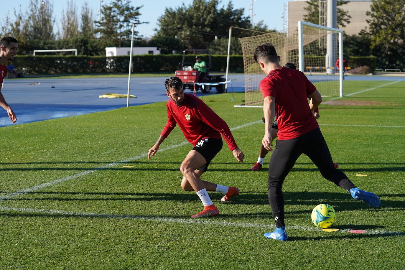 Fotos: Las imágenes del último entrenamiento del Almería