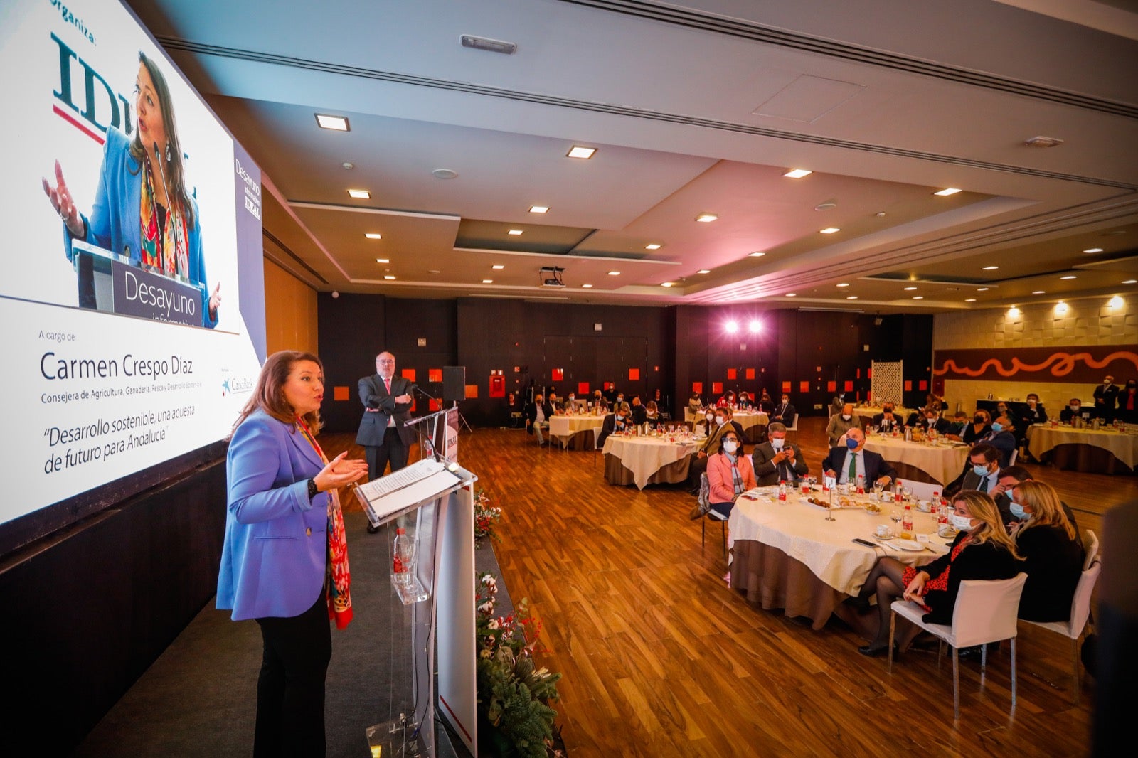 La consejera de Agricultura ha abordado este viernes los retos del sector agrícola en Granada y Andalucía