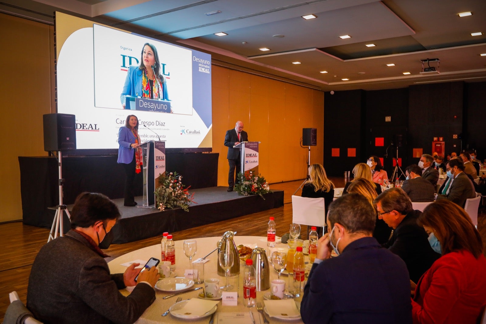 La consejera de Agricultura ha abordado este viernes los retos del sector agrícola en Granada y Andalucía