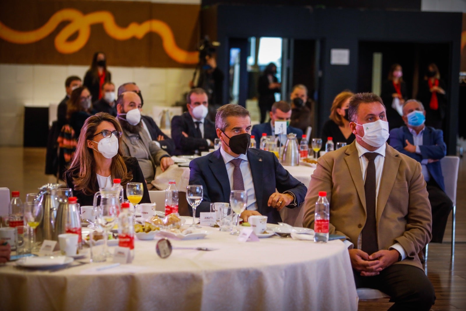 La consejera de Agricultura ha abordado este viernes los retos del sector agrícola en Granada y Andalucía