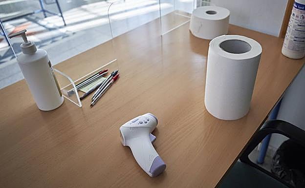 Sin clases de Inglés en Atarfe por un choque entre Educación y una profesora sin mascarilla