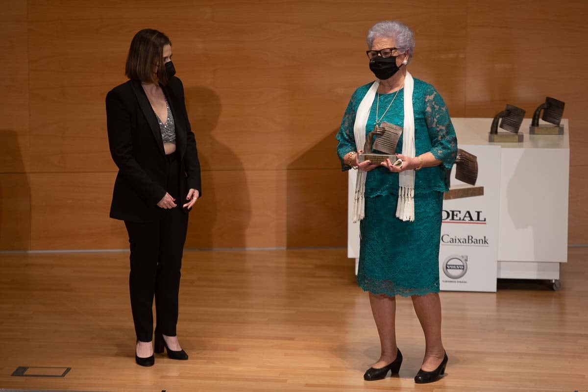 Homenajeados, autoridades e invitados en la gala de entrega de los Premios Ideales 2021.