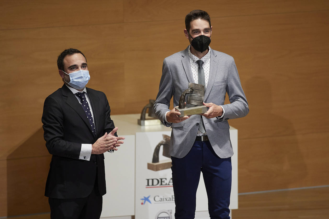 Homenajeados, autoridades e invitados en la gala de entrega de los Premios Ideales 2021.