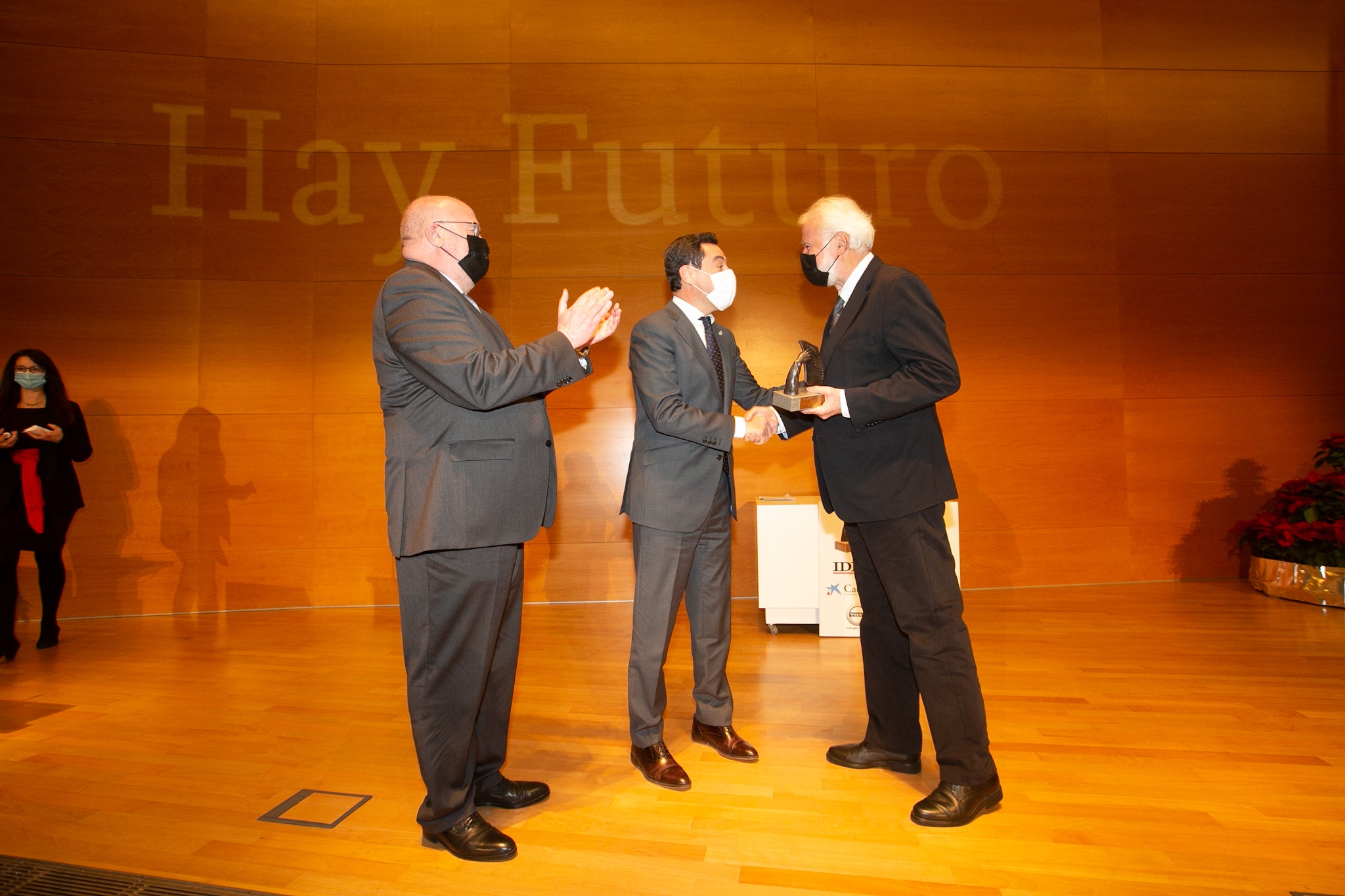 Homenajeados, autoridades e invitados en la gala de entrega de los Premios Ideales 2021.