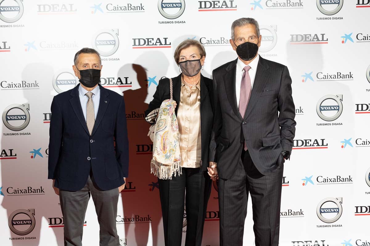 Homenajeados, autoridades e invitados en la gala de entrega de los Premios Ideales 2021.