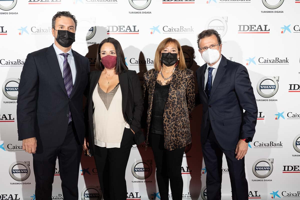 Homenajeados, autoridades e invitados en la gala de entrega de los Premios Ideales 2021.