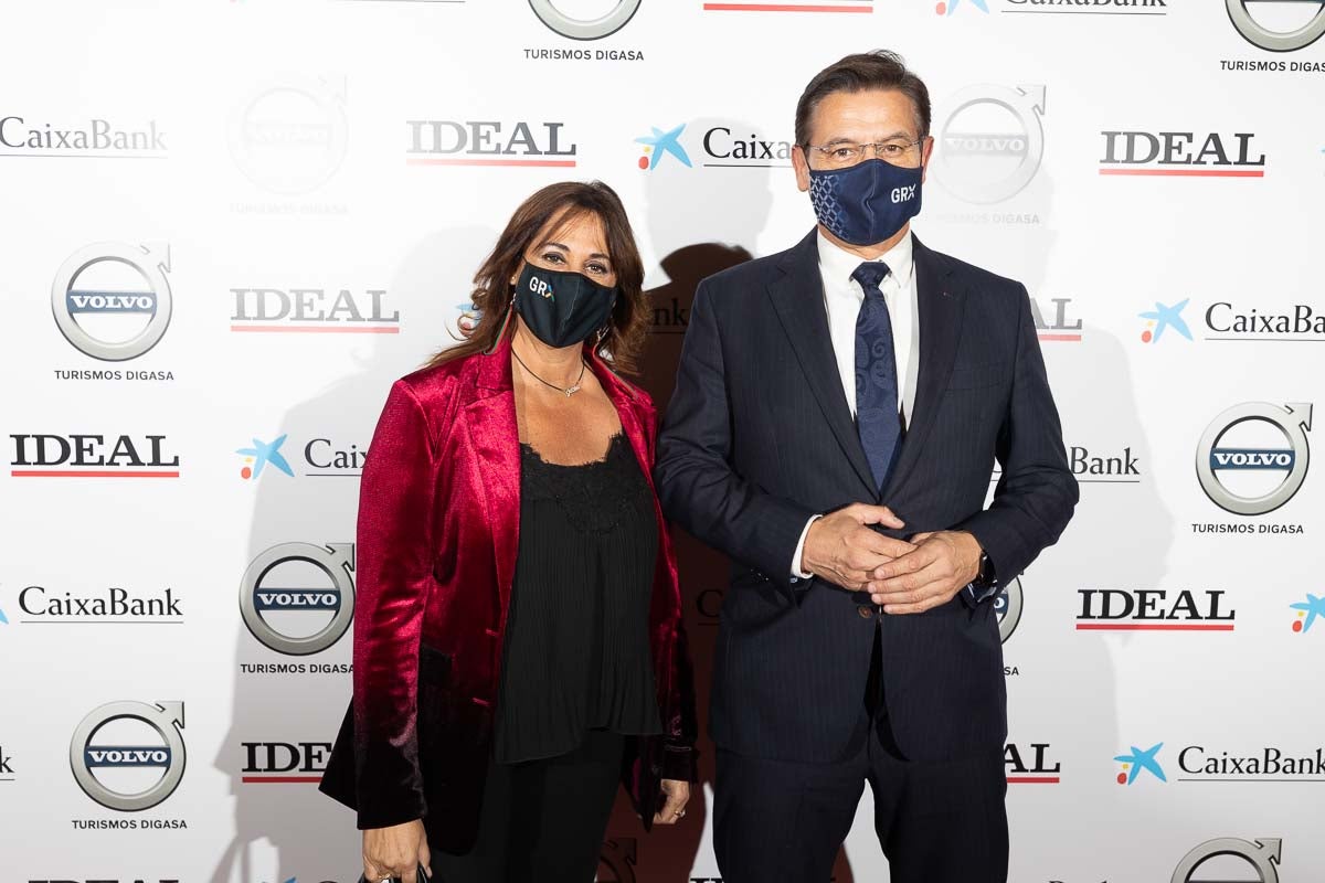 Homenajeados, autoridades e invitados en la gala de entrega de los Premios Ideales 2021.