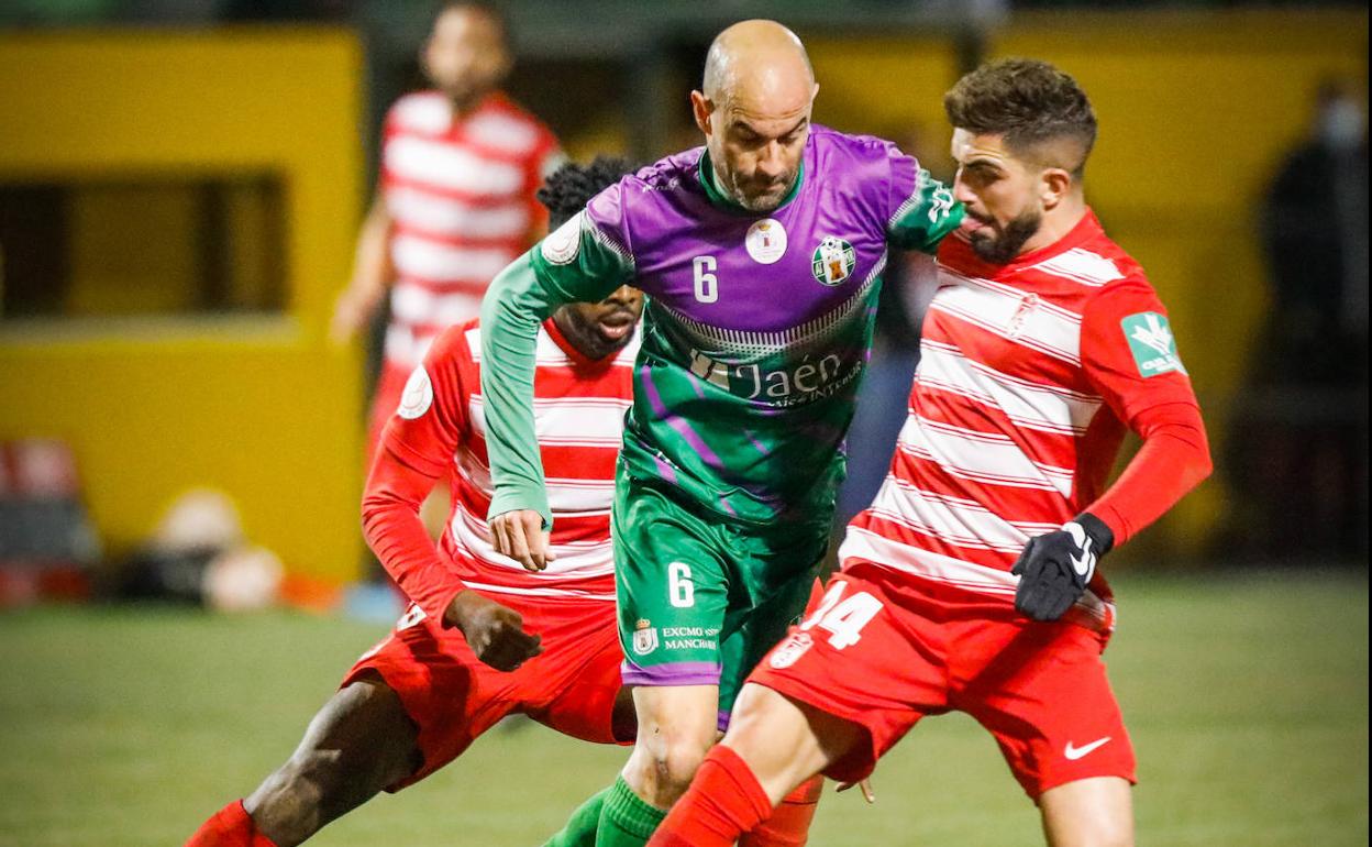 Quesada frente a Monchu. 