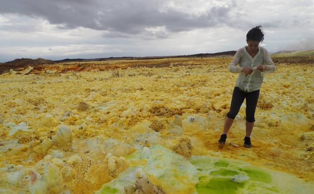 Silbia López, en el volcán de la sal. 