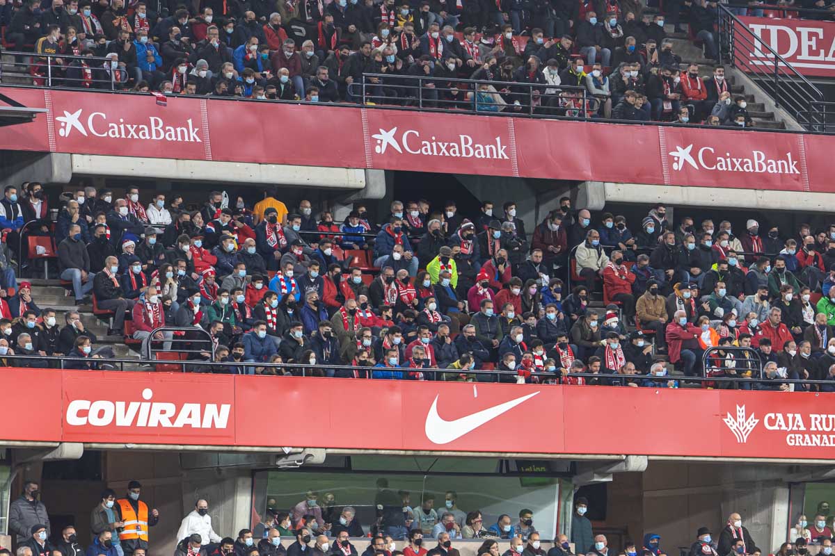 Fotos: Encuéntrate en la grada del Granada-Atlético de Madrid