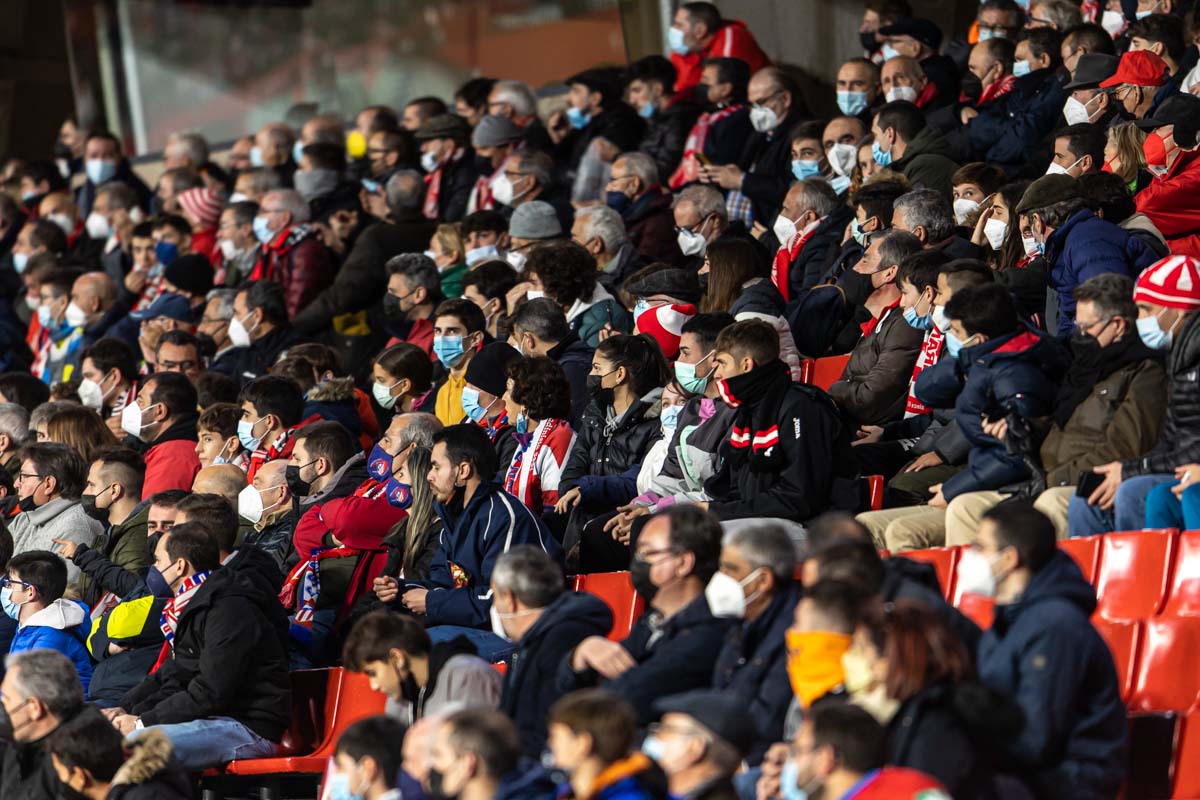 Fotos: Encuéntrate en la grada del Granada-Atlético de Madrid