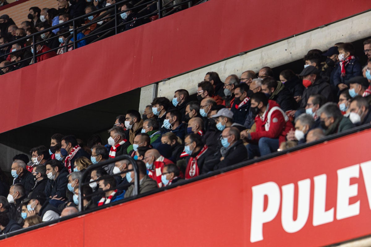 Fotos: Encuéntrate en la grada del Granada-Atlético de Madrid