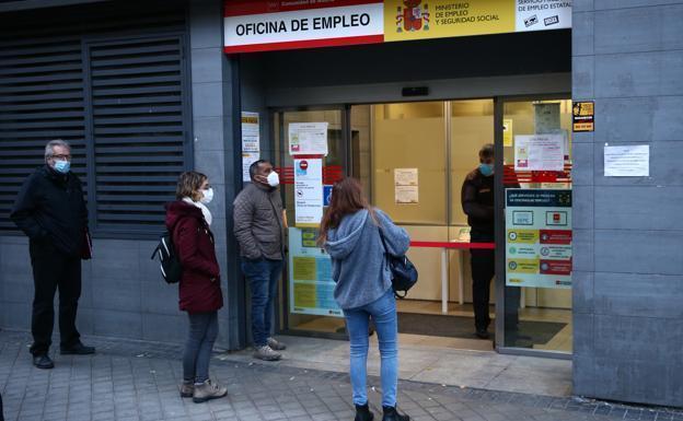 El SEPE avisa de la ayuda para personas que no tienen derecho a cobrar el paro