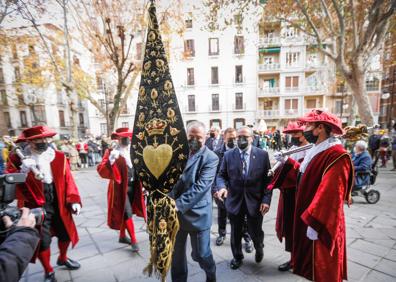 Imagen secundaria 1 - Actos en el exterior de la basílica. 