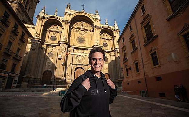Gálvez, por la Catedral de Granada, en febrero de 2021. 