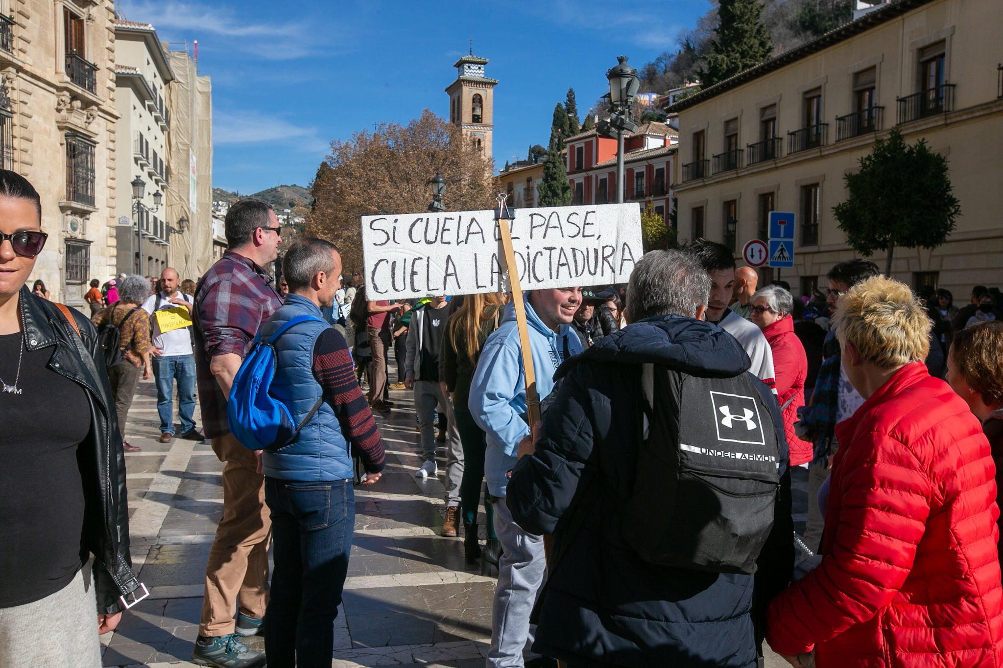 300 personas han protestado por la implantación del pasaporte covid
