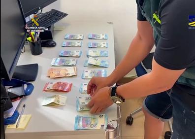 Imagen secundaria 1 - Helicópteros y dinero intervenido.