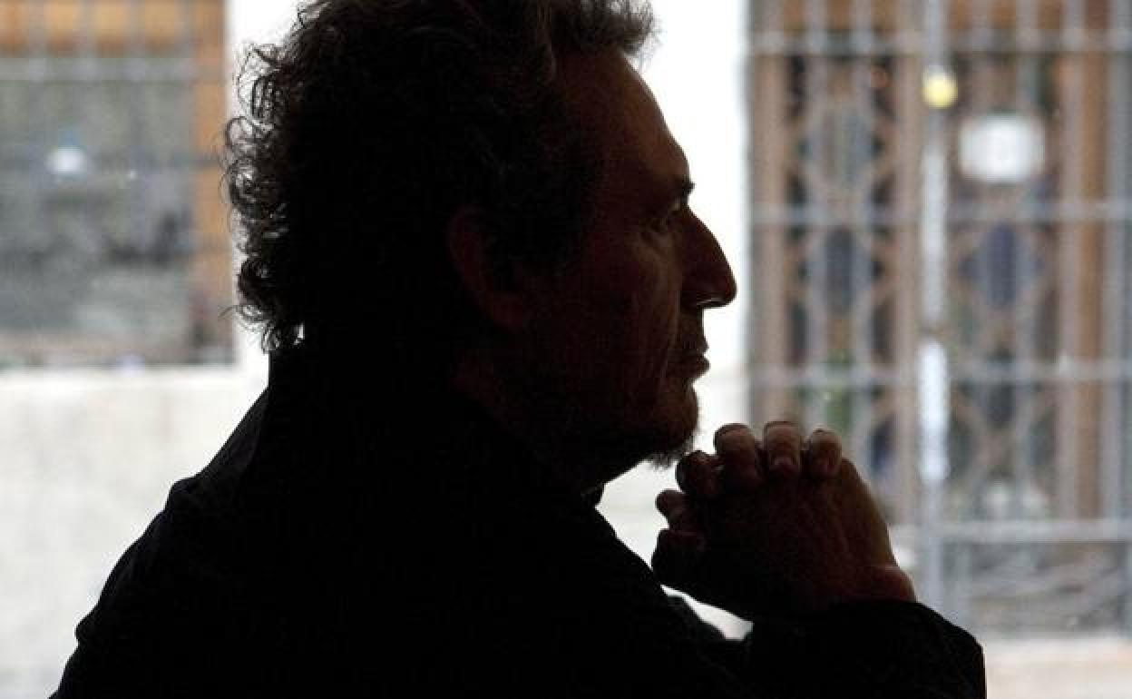 Miguel Ríos, en clave personal, reflexiona sobre sus orígenes y su percepción de la sociedad actual.