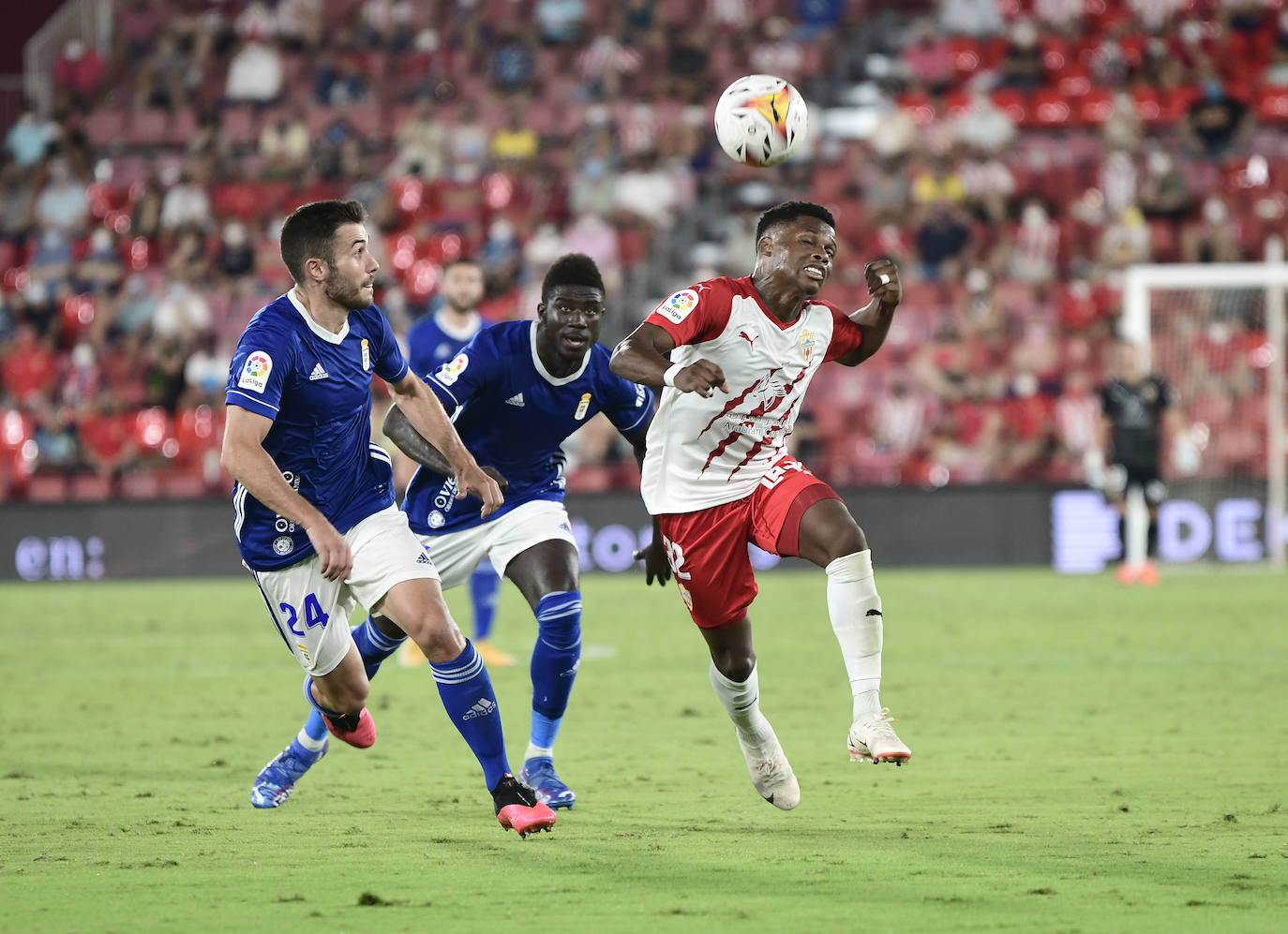La UD Almería ganó al Oviedo en el partido de ida, el primero del curso como local. 