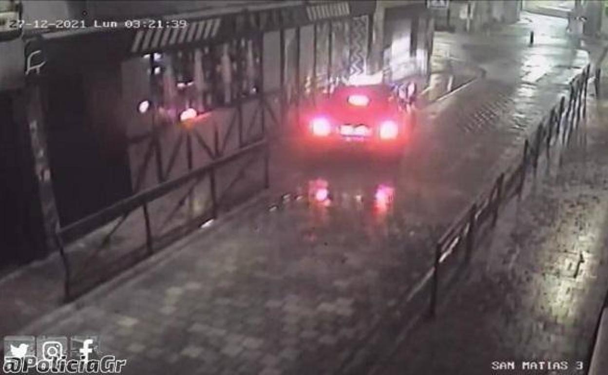 Imagen del coche captada por las cámaras de seguridad.