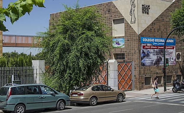 El Ayuntamiento de Granada 'rescata' tres millones de euros del IBI de los colegios concertados