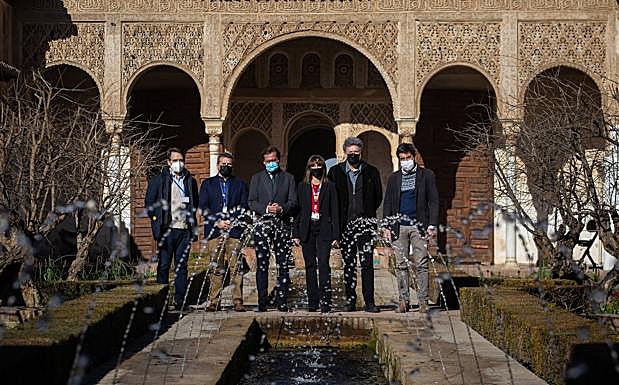Presentación del evento en los jardines del Generalife. 