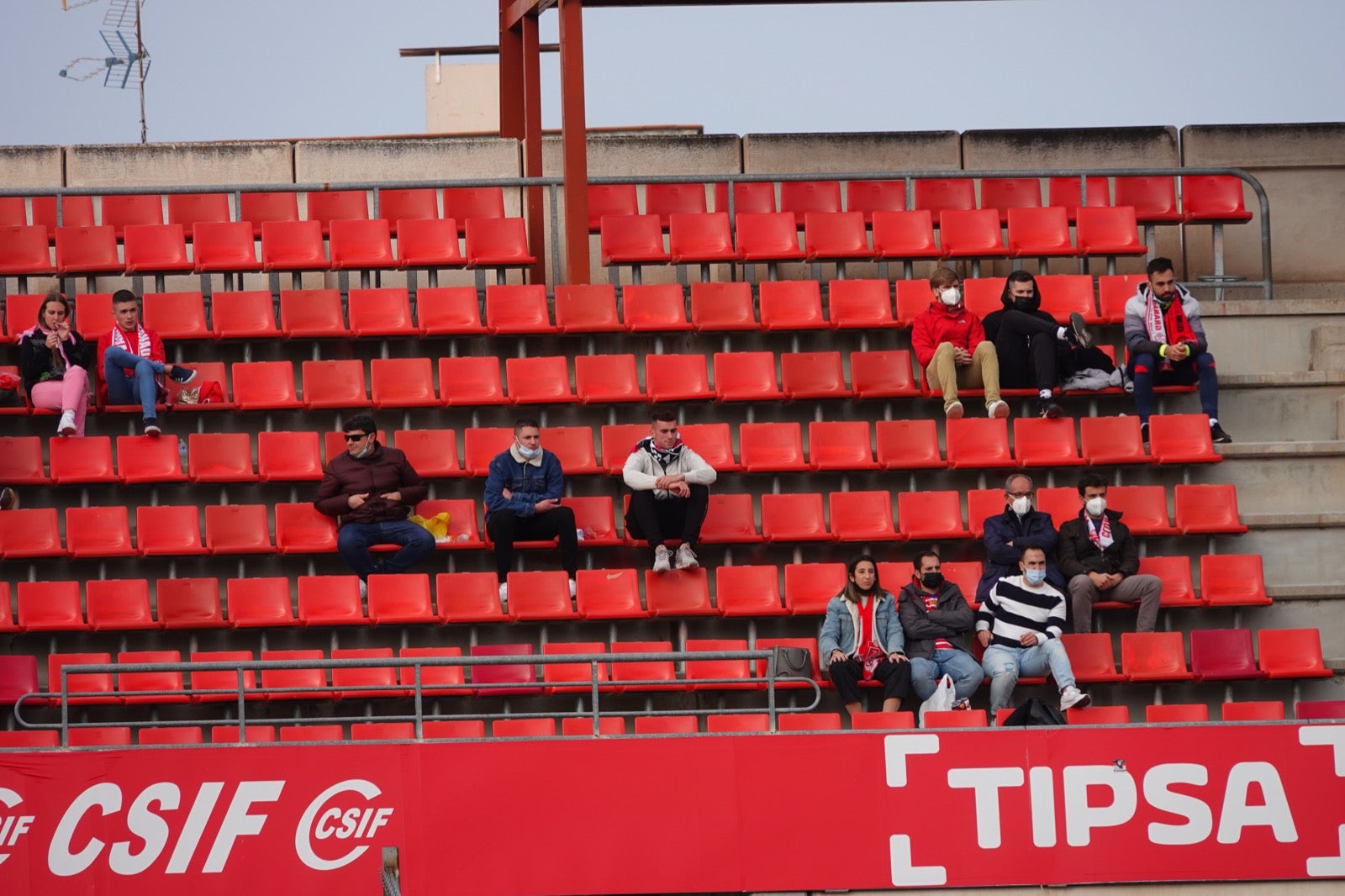 ¿Has estado en el partido entre Granada y Osasuna? Aquí puedes verte en tu localidad