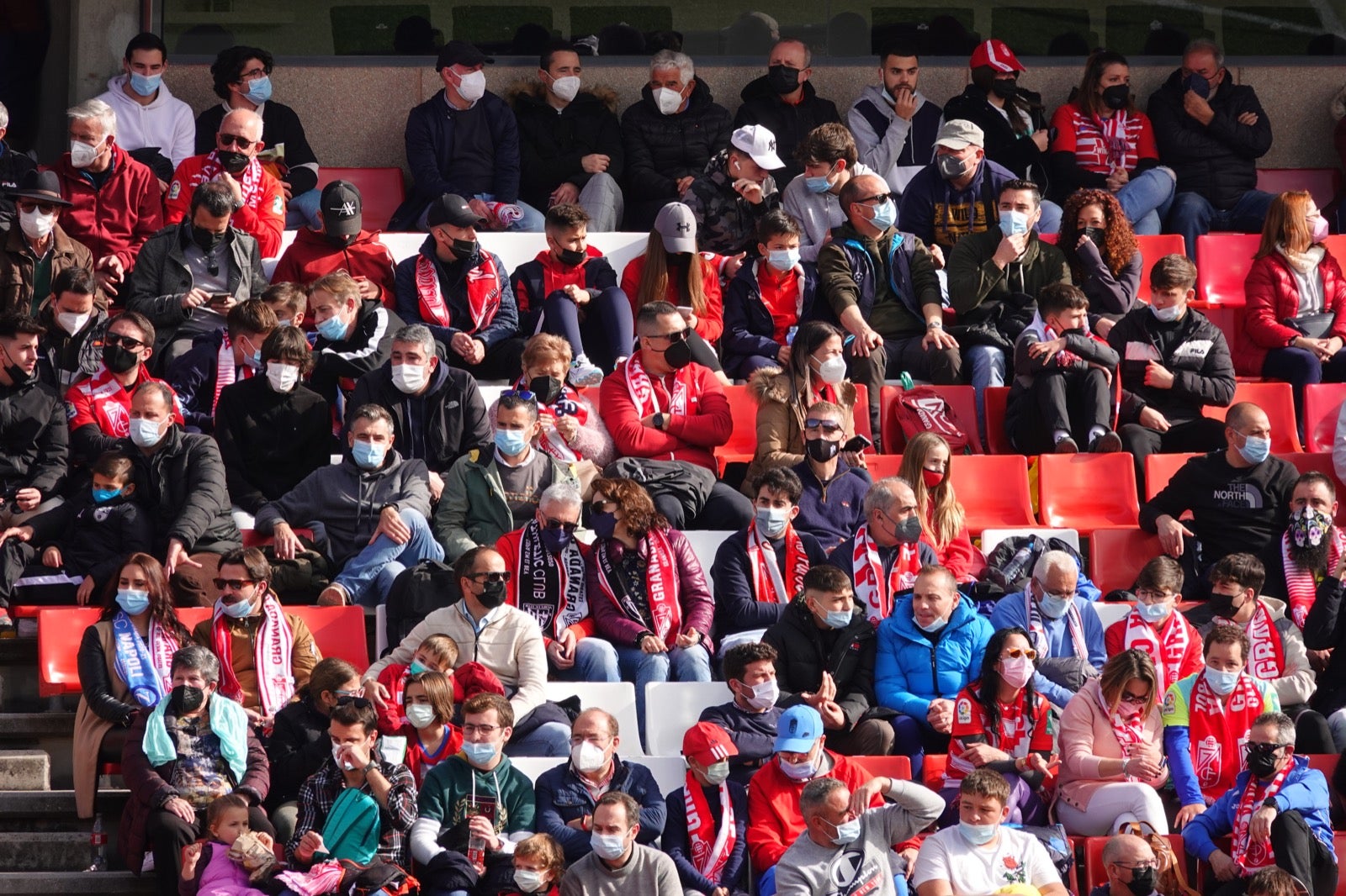 ¿Has estado en el partido entre Granada y Osasuna? Aquí puedes verte en tu localidad