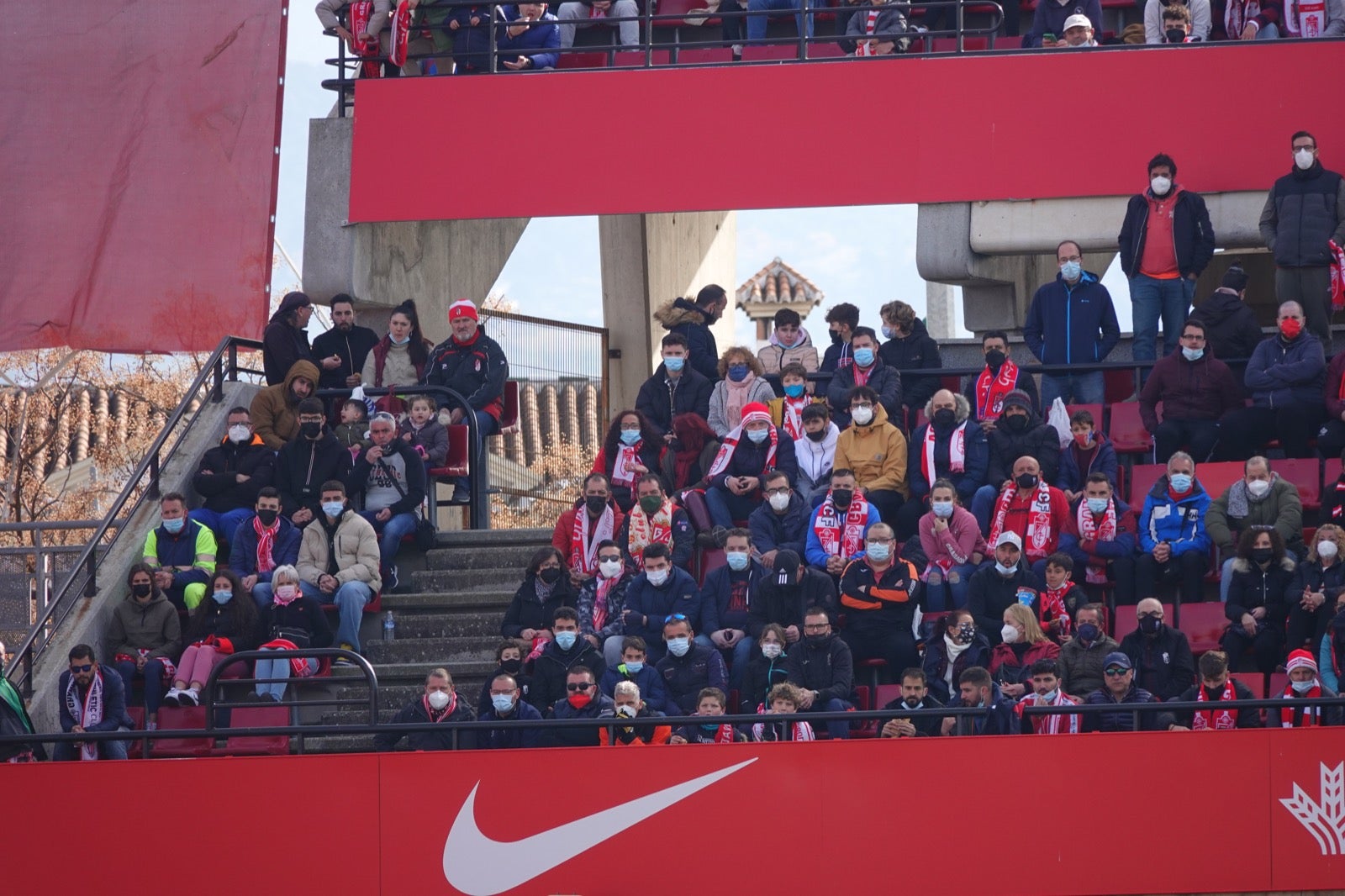 ¿Has estado en el partido entre Granada y Osasuna? Aquí puedes verte en tu localidad