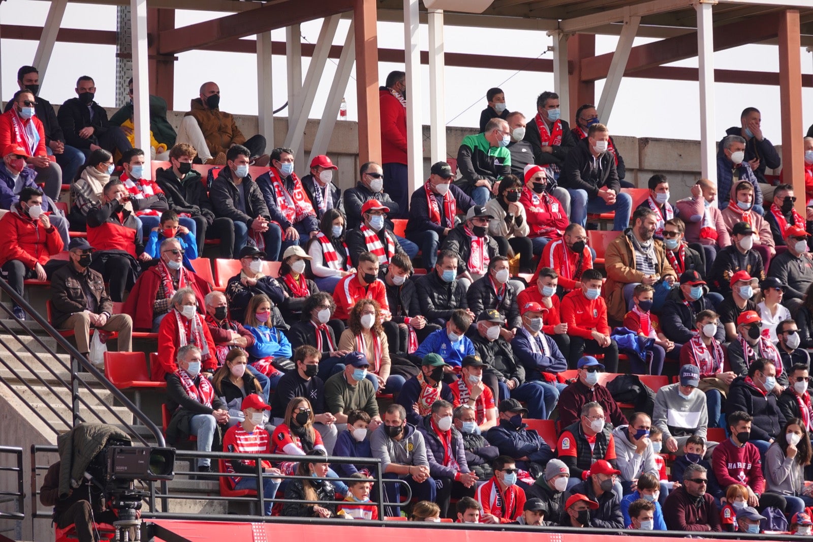¿Has estado en el partido entre Granada y Osasuna? Aquí puedes verte en tu localidad