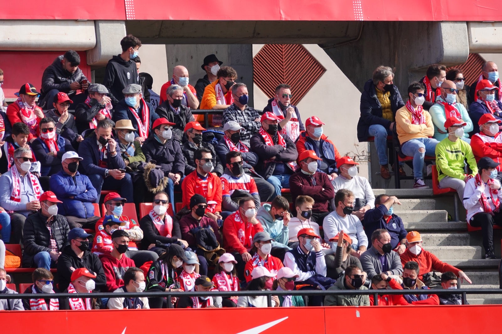 ¿Has estado en el partido entre Granada y Osasuna? Aquí puedes verte en tu localidad