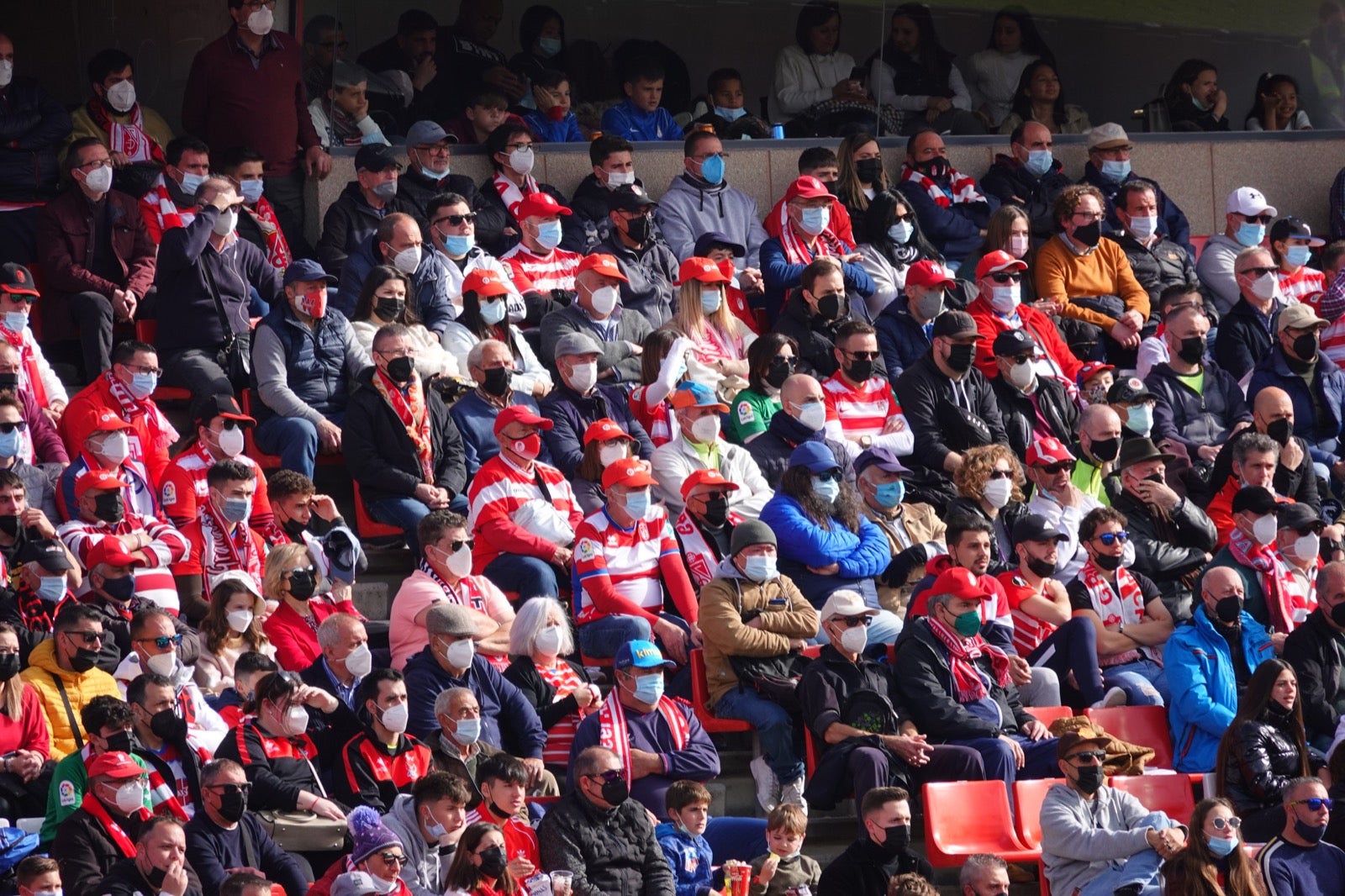 ¿Has estado en el partido entre Granada y Osasuna? Aquí puedes verte en tu localidad