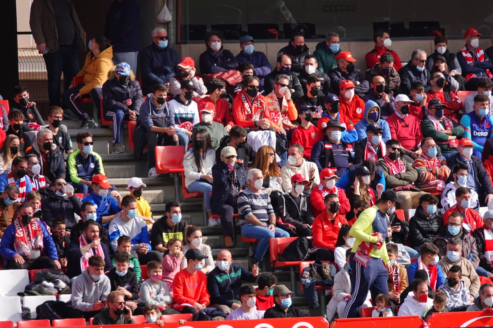 ¿Has estado en el partido entre Granada y Osasuna? Aquí puedes verte en tu localidad