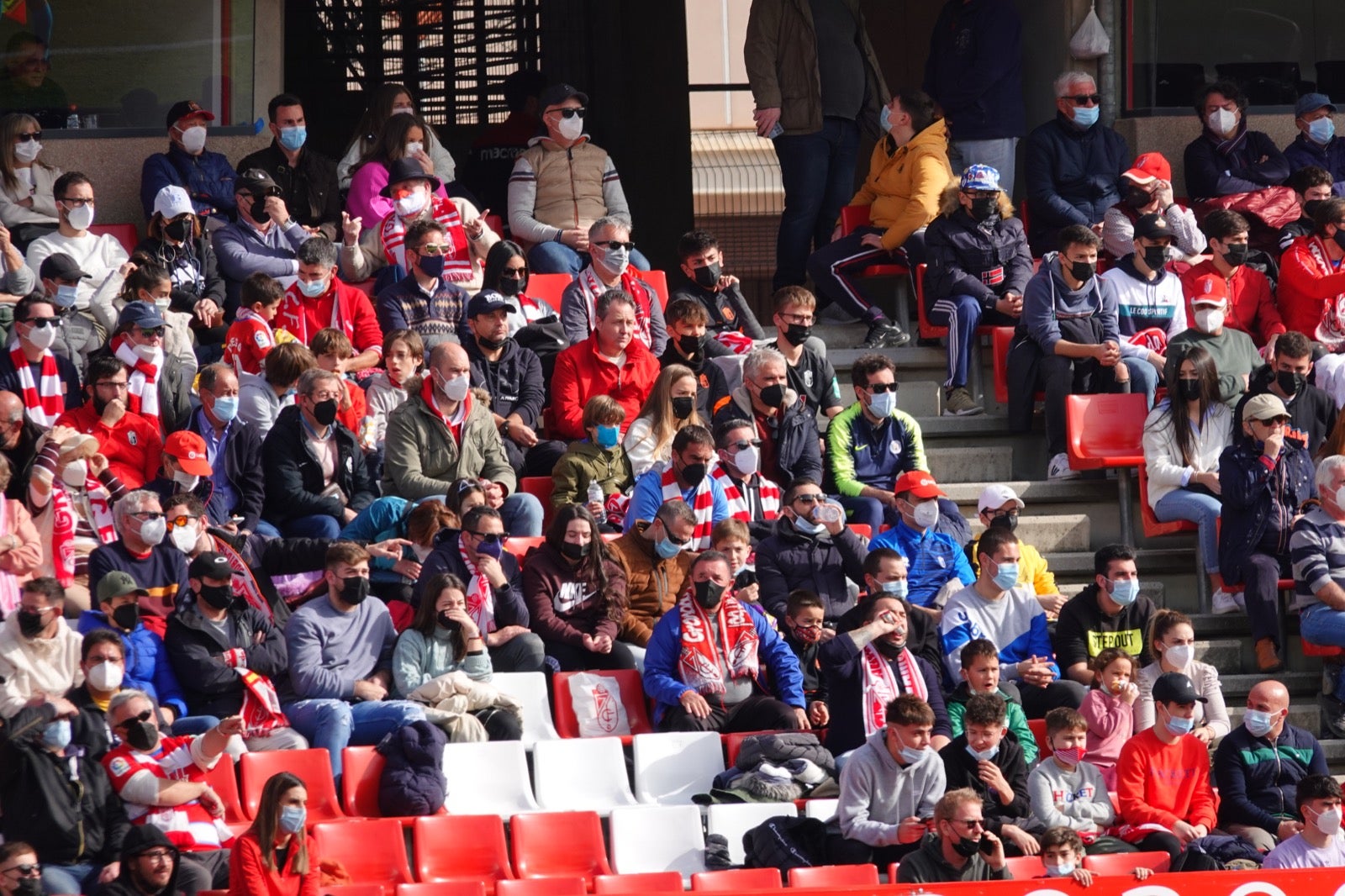 ¿Has estado en el partido entre Granada y Osasuna? Aquí puedes verte en tu localidad