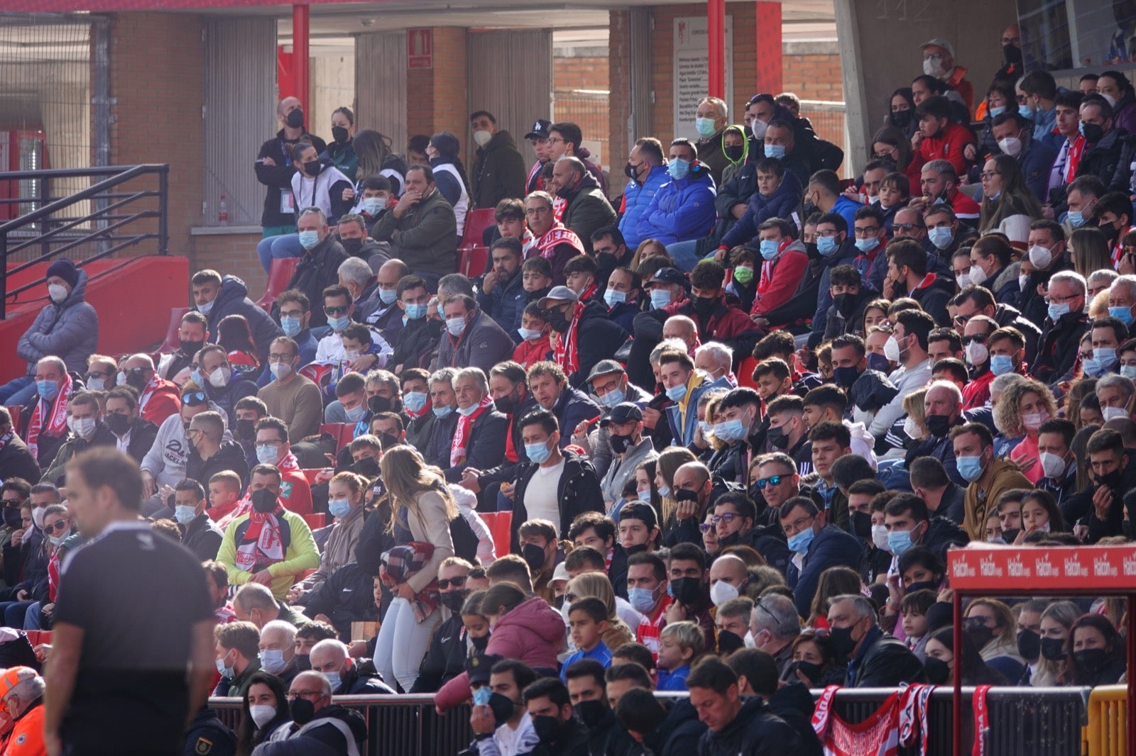¿Has estado en el partido entre Granada y Osasuna? Aquí puedes verte en tu localidad