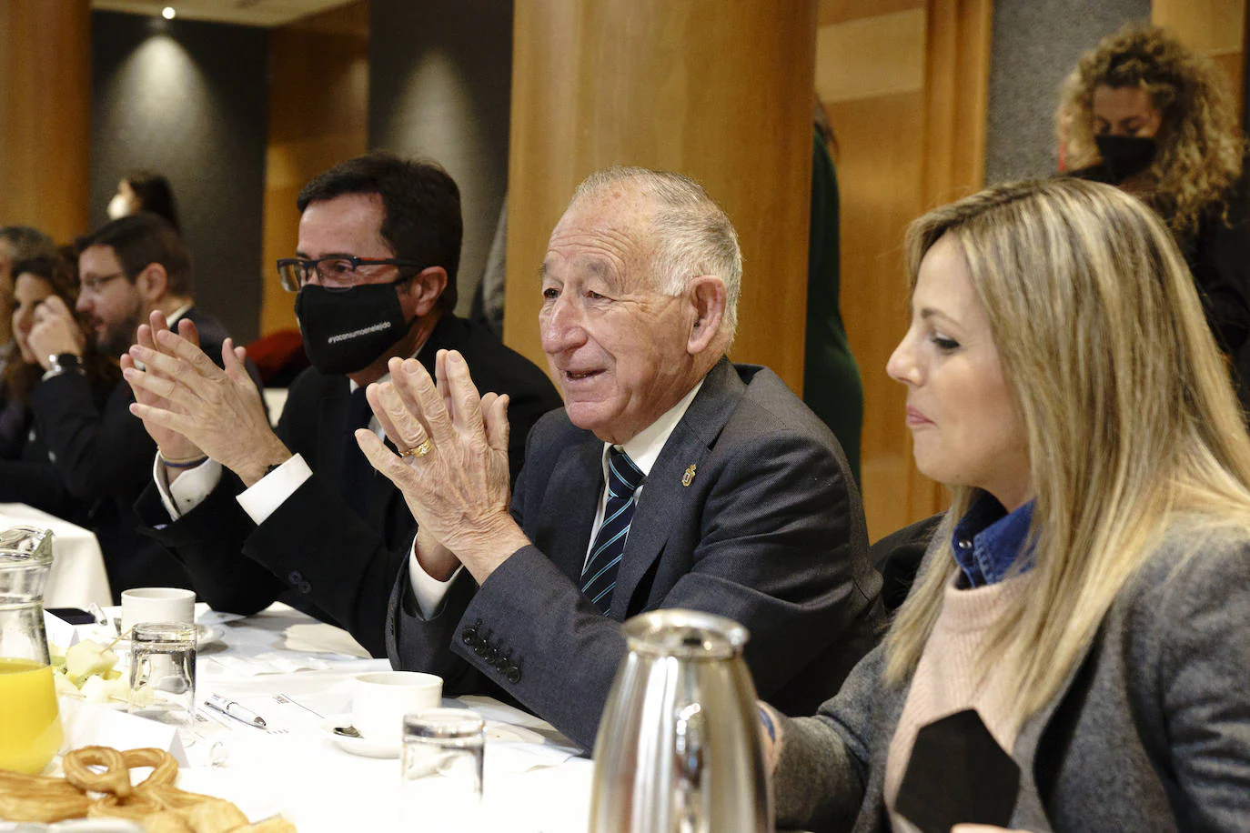 Fotos: Así ha sido el Desayuno IDEAL con el consejero de Salud, Jesús Aguirre