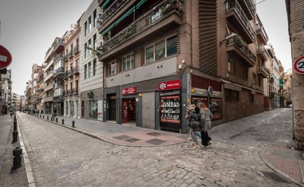 El tramo de la calle San Antón más próximo al lugar de la agresión.