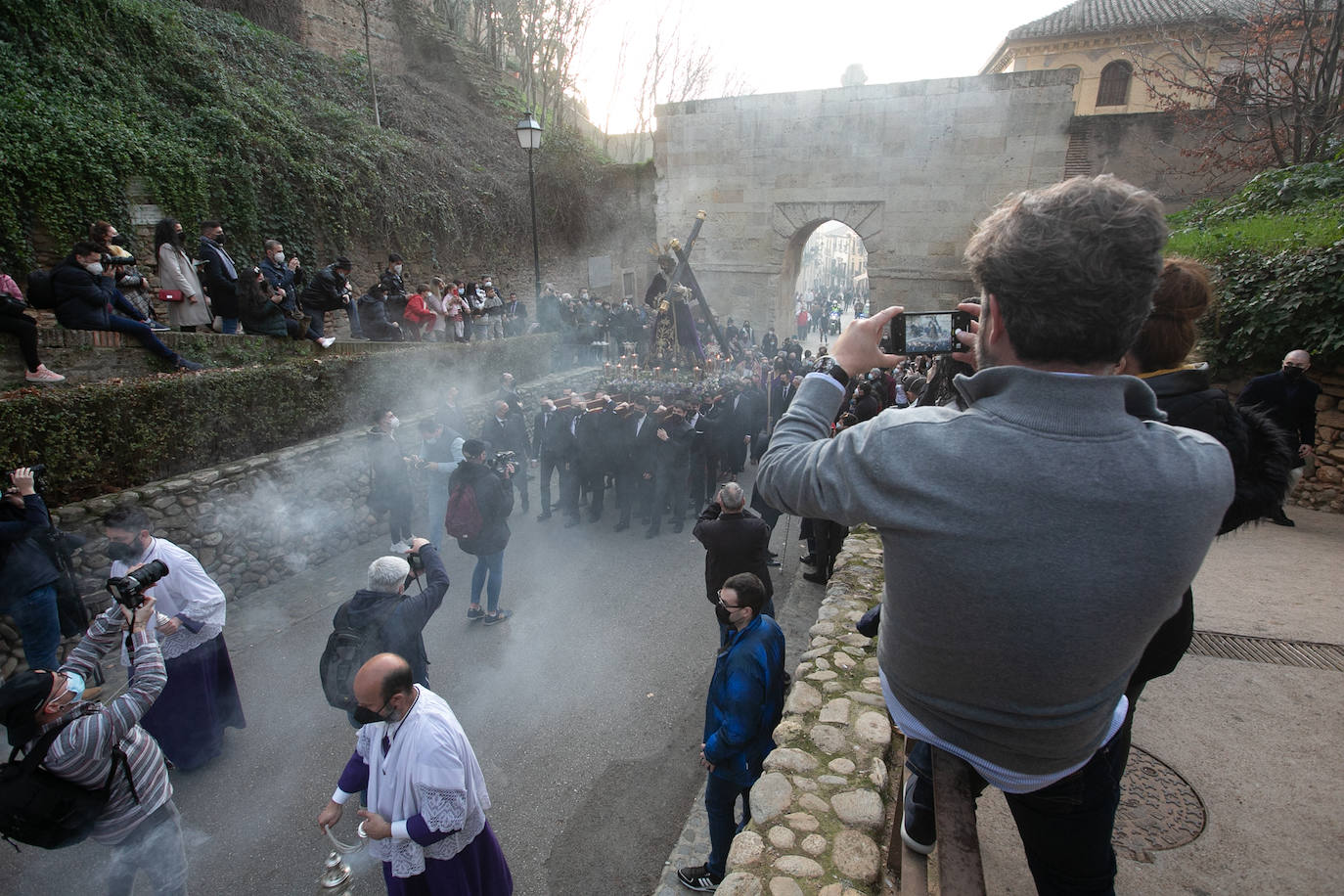 La Borriquilla y el Nazareno, por las calles de Granada.