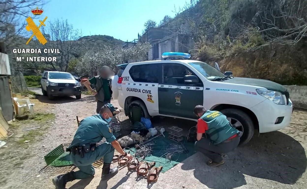 Una de las actuaciones llevadas a cabo por la Guardia Civil en Almería.