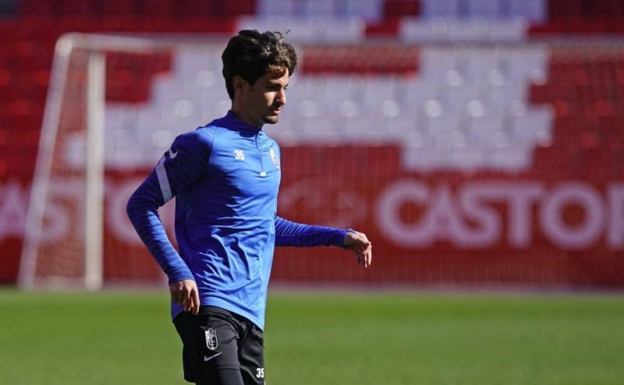 Álex Collado, en el entrenamiento del miércoles. 