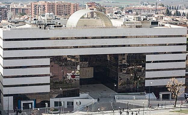 Piden cinco años de prisión para un acusado de apropiarse de 120.000 euros en Granada