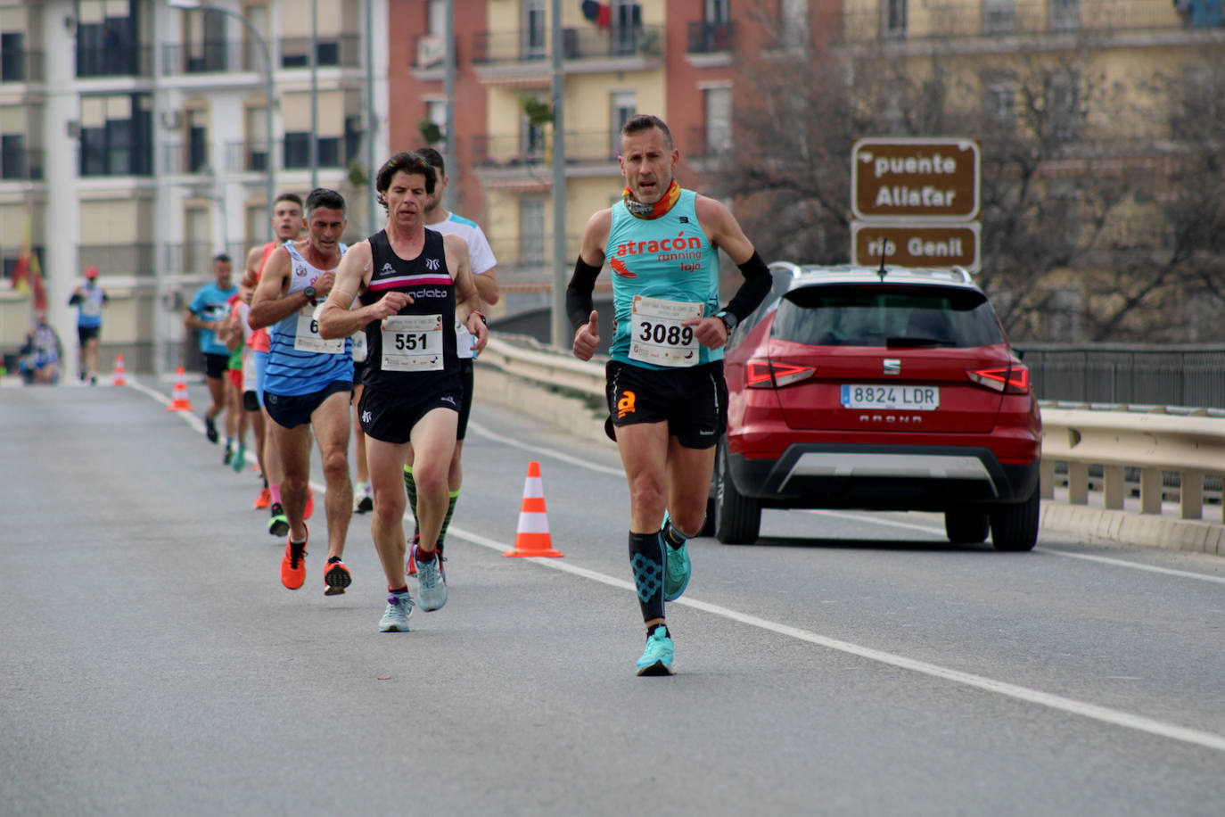 812 atletas, de ellos un centenar locales, participan en la prueba que inaugura el nuevo Circuito de Fondo en una espectacular jornada de atletismo y un exigente recorrido por el casco urbano lojeño