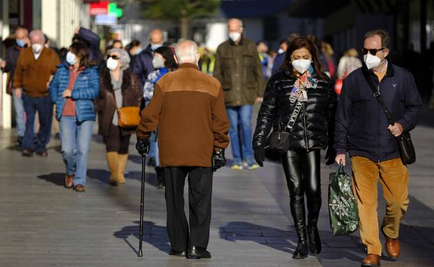 Sanidad y las comunidades acuerdan retirar las mascarillas a partir del jueves